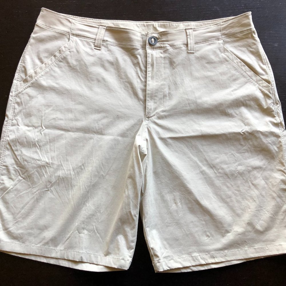 Under Armour Heatgear Stretch Golf Shorts - Tan 38